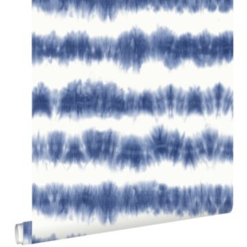 wallpaper horizontal tie-dye shibori stripes jeans indigo blue and matt white from ESTAhome
